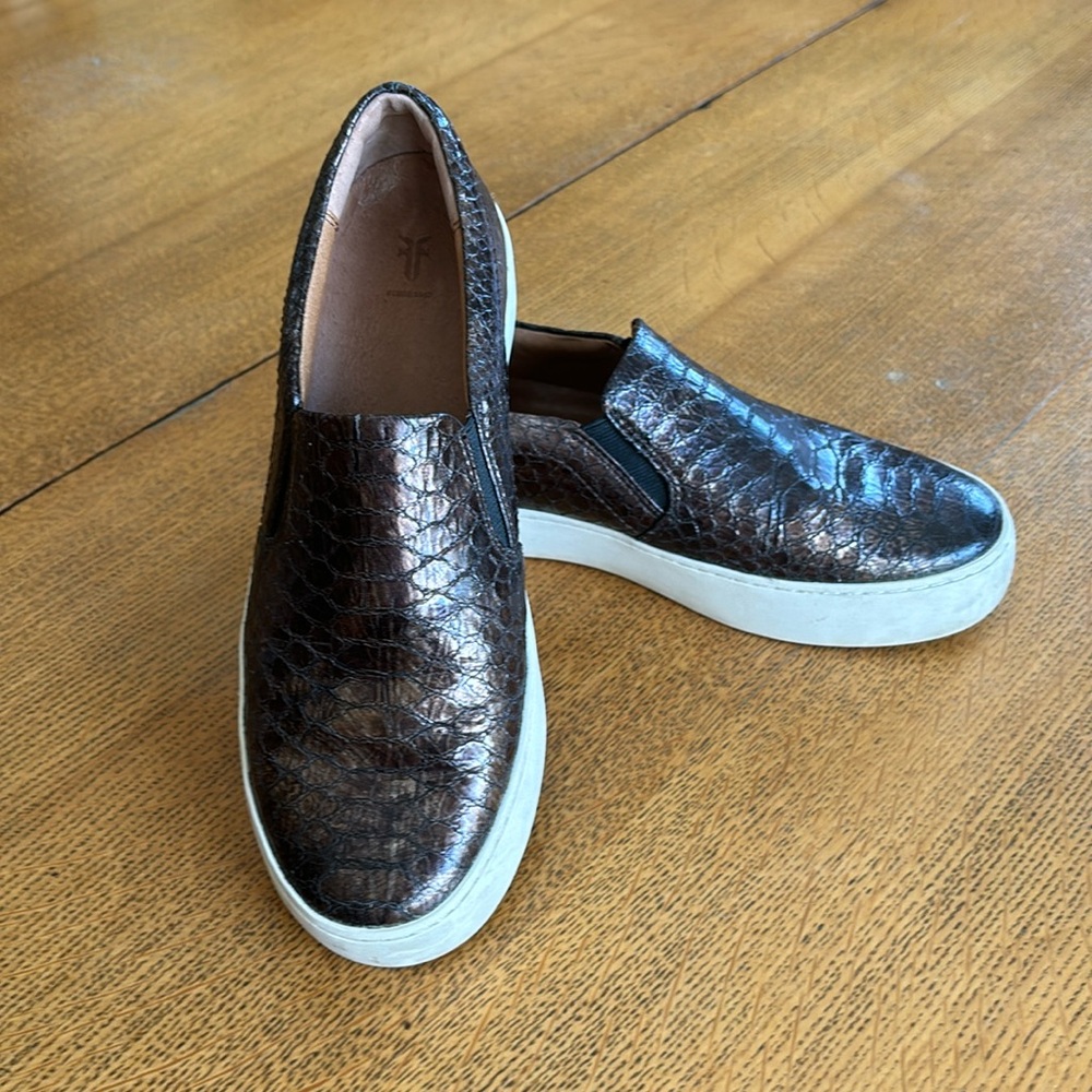 Frye slip on leather tennis shoe